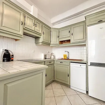 2 Bedrooms - 11ca